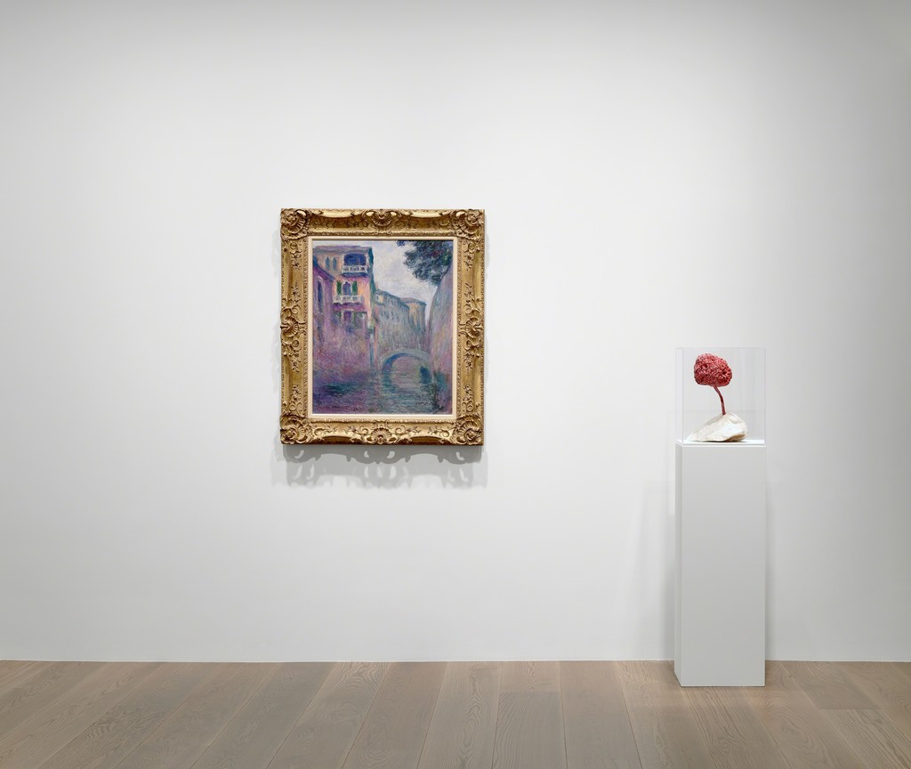 Installation view of Return to Nature (Zao Xue Han Zhang), Lévy Gorvy, Hong Kong, 2019. Photo: Kitmin Lee. Claude Monet; Yves Klein © 2019 Artists Rights Society (ARS), New York / ADAGP, Paris. Installation view of Return to Nature (Zao Xue Han Zhang), Lévy Gorvy, Hong Kong, 2019. Photo: Kitmin Lee. Claude Monet; Yves Klein © 2019 Artists Rights Society (ARS), New York / ADAGP, Paris.