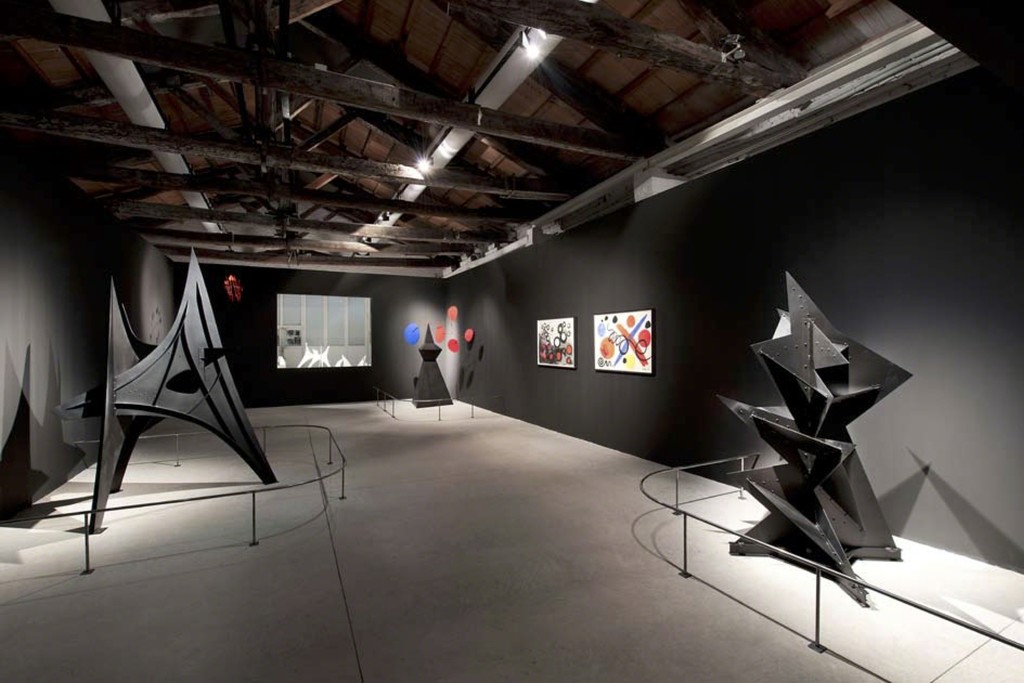 Installation view, “Frammenti Expo ’67 Alexander Calder,” Fondazione Vedova, Venice, 2015. Photo: Vittorio Pavan Installation view, “Frammenti Expo ’67 Alexander Calder,” Fondazione Vedova, Venice, 2015. Photo: Vittorio Pavan