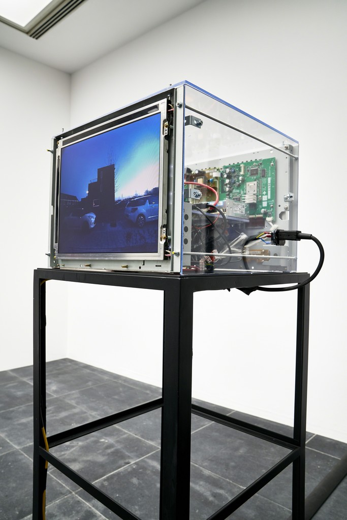 Dries Depoorter, Surveillance Paparazzi, 2018
Installation view Frankfurter Kunstverein, 2018, Photo: N. Miguletz, © Frankfurter Kunstverein, Courtesy of the artist Dries Depoorter, Surveillance Paparazzi, 2018
Installation view Frankfurter Kunstverein, 2018, Photo: N. Miguletz, © Frankfurter Kunstverein, Courtesy of the artist