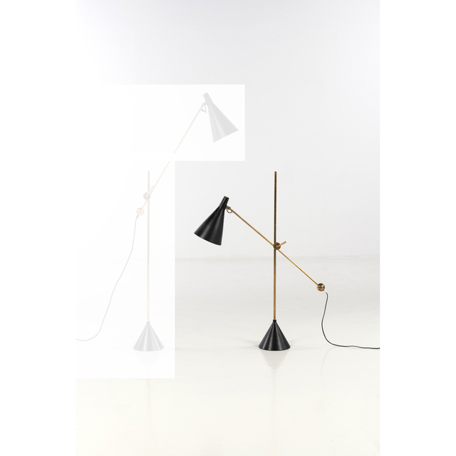 Tapio Wirkkala, ‘Model K10-11, Floor lamp’, 1960, Design/Decorative Art, Laiton et métal laqué, PIASA