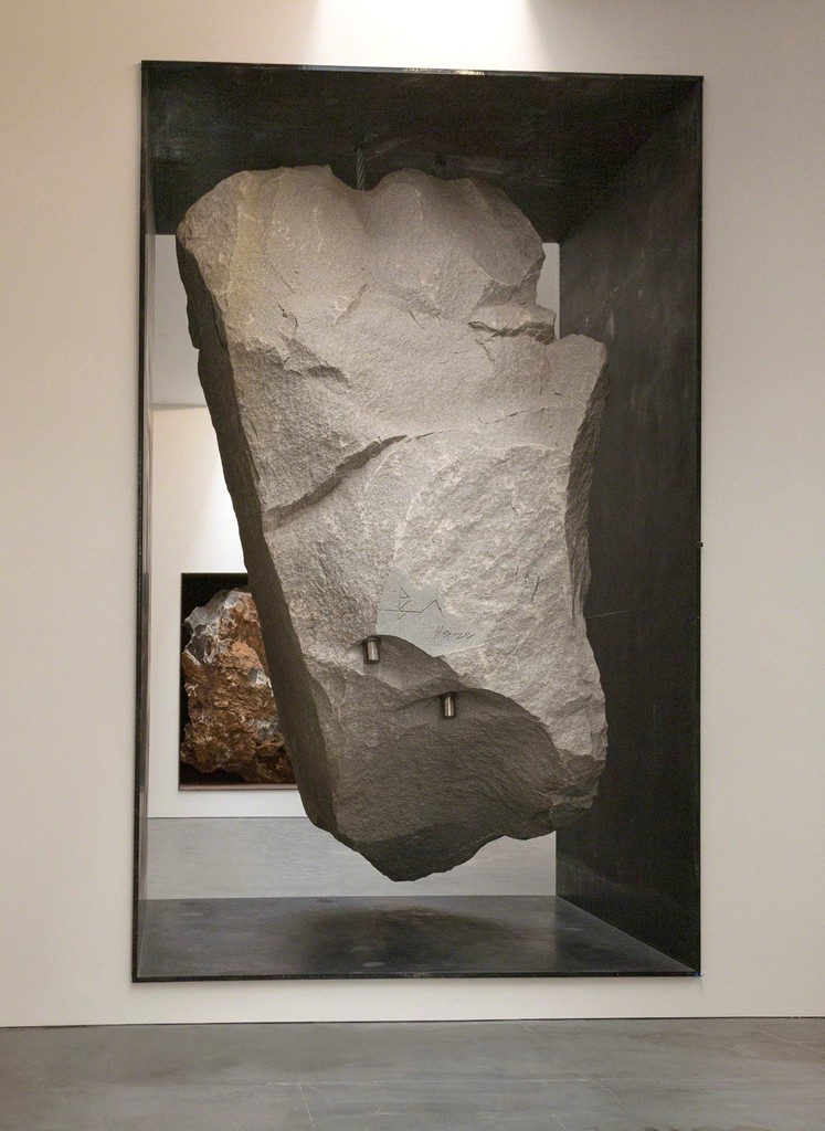 © Michael Heizer. Photography by Robert
McKeever. Courtesy Gagosian Gallery. © Michael Heizer. Photography by Robert
McKeever. Courtesy Gagosian Gallery.