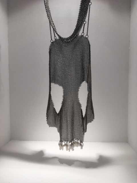 Petra Zimmermann, ‘“skull V” necklace’, 2017, Fashion Design and Wearable Art, Hist. chain maille mesh (silverd alpacca), silver, white coral, TRECE SIN 3