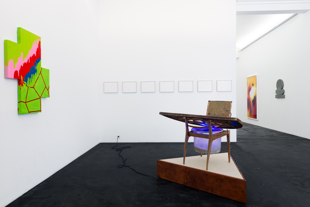 »A Line Between the Morning Sun and the Evening Sun« | 10 years of Häusler Contemporary Zürich | installation view of the anniversary exhibition, curated by Giovanni Carmine | photo: Mischa Scherrer »A Line Between the Morning Sun and the Evening Sun« | 10 years of Häusler Contemporary Zürich | installation view of the anniversary exhibition, curated by Giovanni Carmine | photo: Mischa Scherrer