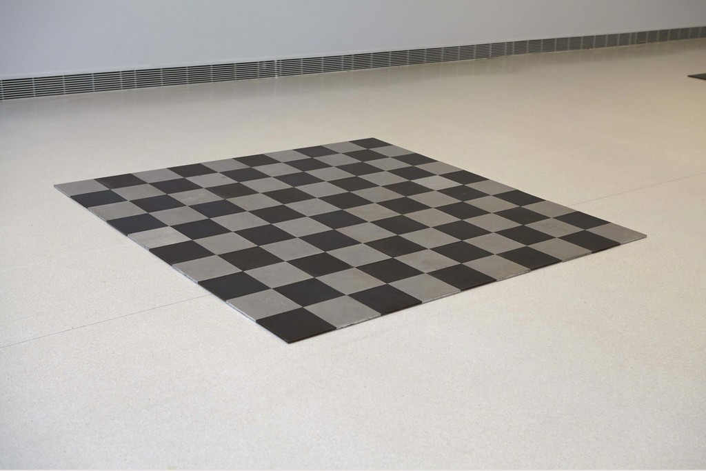 Exhibition view. “Carl Andre. Sculpture as Place, 1958-2010,” 2015. Fotografía: Joaquín Cortés/Román Lores Exhibition view. “Carl Andre. Sculpture as Place, 1958-2010,” 2015. Fotografía: Joaquín Cortés/Román Lores