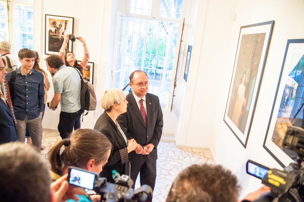 Opening night: The Atlas of Beauty World Premiere. Artist Mihaela Noroc and Romanian Minister of Foreign Affairs, Bogdan Aurescu. April 16, 2015, Artfooly Gallery, Bucharest, Romania. Opening night: The Atlas of Beauty World Premiere. Artist Mihaela Noroc and Romanian Minister of Foreign Affairs, Bogdan Aurescu. April 16, 2015, Artfooly Gallery, Bucharest, Romania.