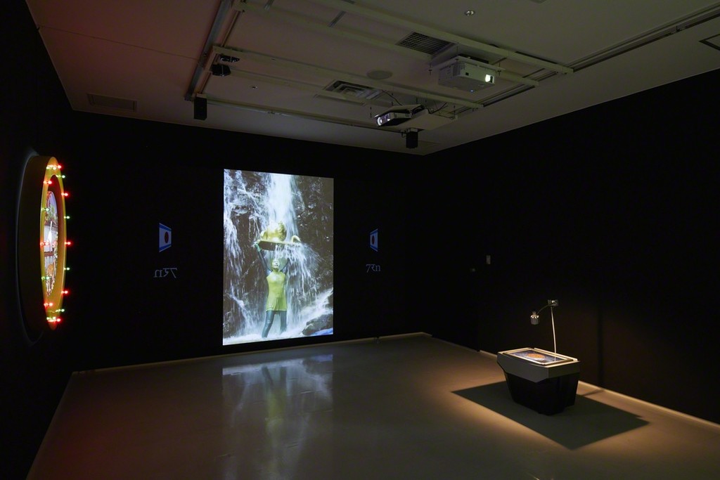 Installation view from “command X” 8/ ART GALLERY/ Tomio Koyama Gallery, 2017 ©Yuriko Sasaoka, photo by Kenji Takahashi Installation view from “command X” 8/ ART GALLERY/ Tomio Koyama Gallery, 2017 ©Yuriko Sasaoka, photo by Kenji Takahashi