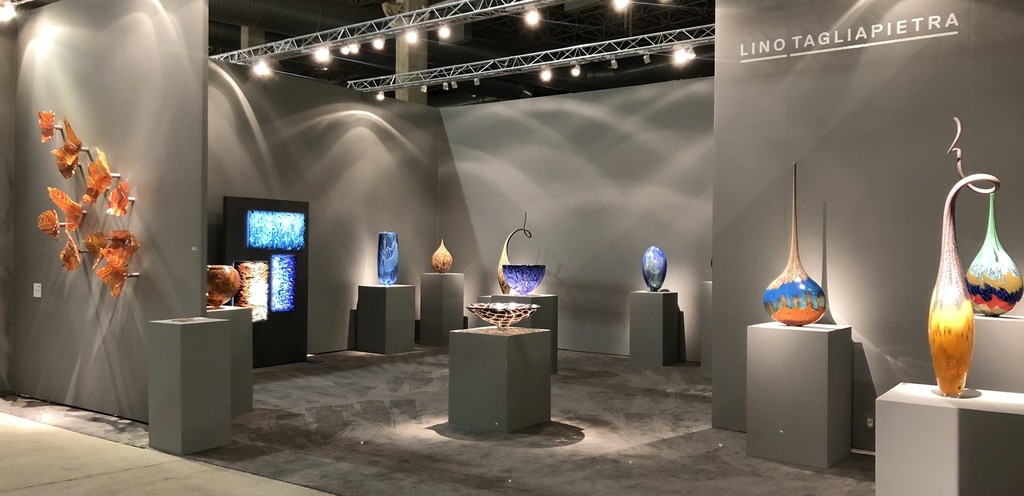 Schantz Galleries presents Lino Tagliapietra at SOFA Chicago! Just finished setting up the show, and it looks fantastic! Schantz Galleries presents Lino Tagliapietra at SOFA Chicago! Just finished setting up the show, and it looks fantastic!