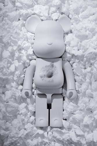 daniel arsham bearbrick