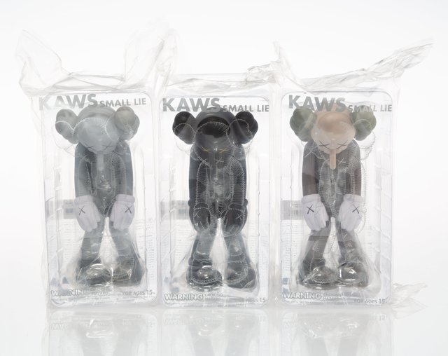 KAWS, ‘Small Lie, set of three’, 2017, Sculpture, Painted cast vinyl, Heritage Auctions