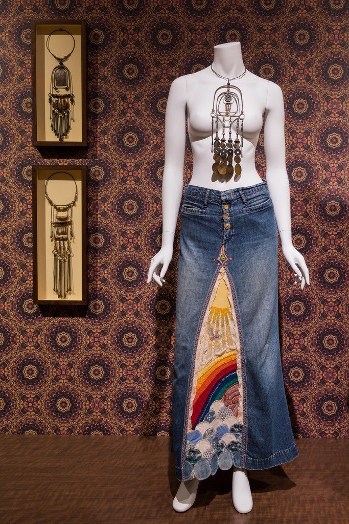 Installation view of 'Counter-Couture: Handmade Fashion in an American Counterculture', 2017. Photo by Jenna Bascom. Installation view of 'Counter-Couture: Handmade Fashion in an American Counterculture', 2017. Photo by Jenna Bascom.