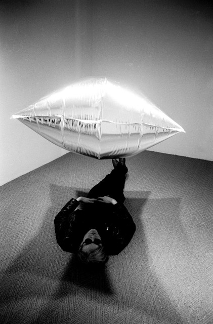 Steve Schapiro, ‘Under Silver Cloud, at the opening at Ferus Gallery, Los Angeles ’, 1965, Musée d'Art Moderne de la Ville de Paris
