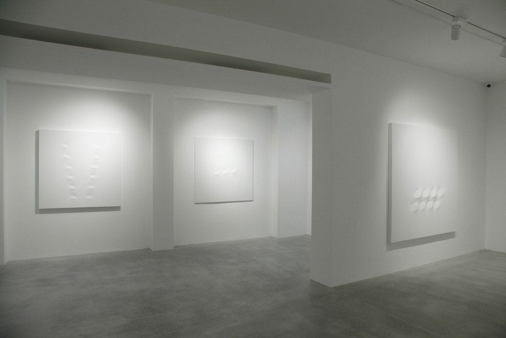 Turi Simeti. White paintings Turi Simeti. White paintings