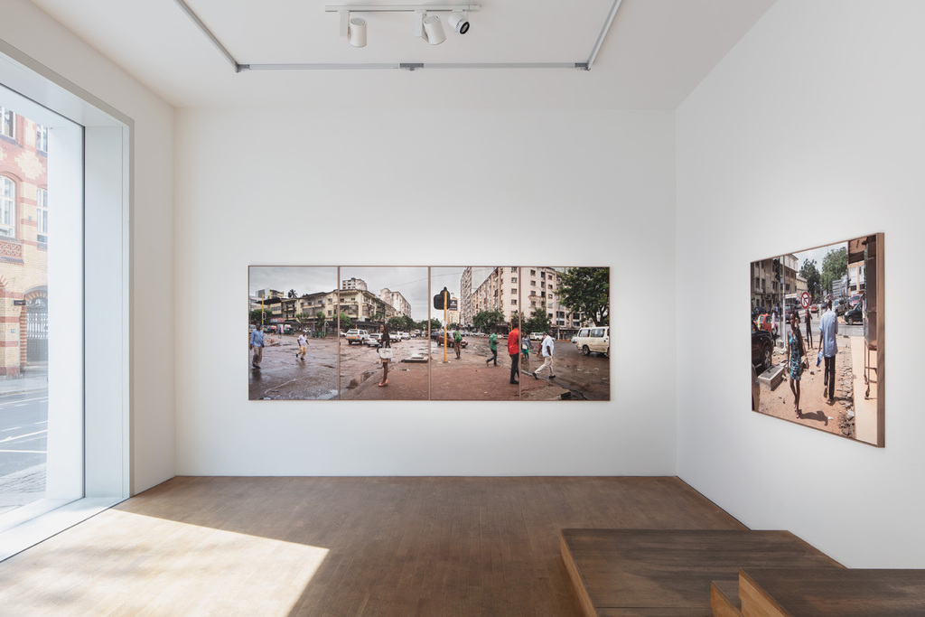 Guy Tillim, Museum of the Revolution, 2019, installation view, photo: Thomas Bruns Guy Tillim, Museum of the Revolution, 2019, installation view, photo: Thomas Bruns