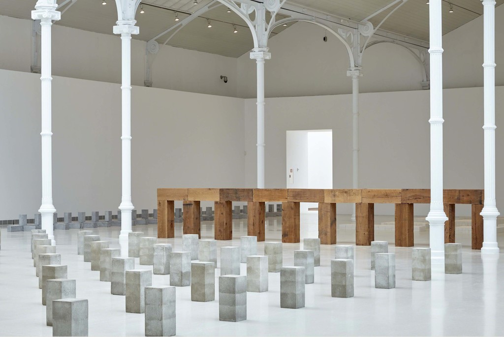 Exhibition view. “Carl Andre. Sculpture as Place, 1958-2010,” 2015. Fotografía: Joaquín Cortés/Román Lores Exhibition view. “Carl Andre. Sculpture as Place, 1958-2010,” 2015. Fotografía: Joaquín Cortés/Román Lores
