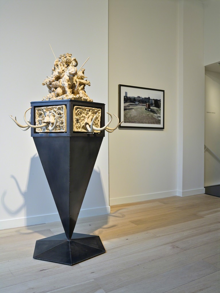Hugo Wilson, Installation view, Parafin, London, 2015. Photo: Peter Mallet Hugo Wilson, Installation view, Parafin, London, 2015. Photo: Peter Mallet