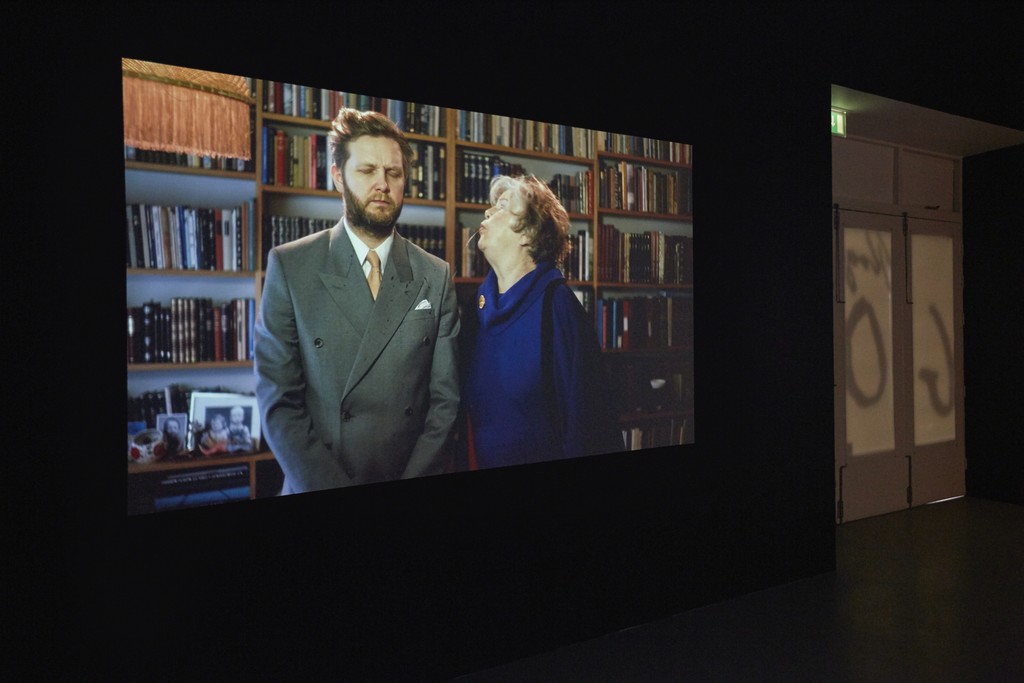 Ragnar Kjartansson: Me and My Mother (installation view) Ragnar Kjartansson: Me and My Mother (installation view)