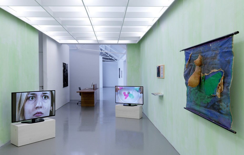 Installation view 30: "Untitled, 1989" at Galerie Fons Welters. Left to right: Nina Yuen, Shana Moulton, Pauline Curnier Jardin, Olga Balema. Photo Gert Jan van Rooij. Installation view 30: "Untitled, 1989" at Galerie Fons Welters. Left to right: Nina Yuen, Shana Moulton, Pauline Curnier Jardin, Olga Balema. Photo Gert Jan van Rooij.