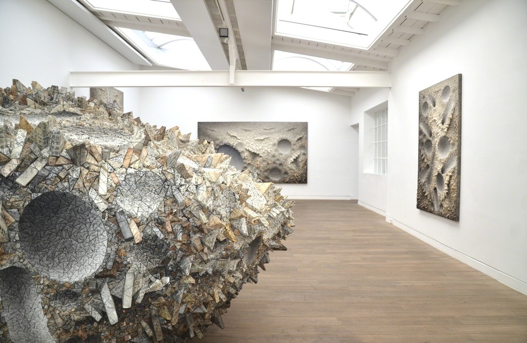 Kwang Young Chun: Mulberry Mindscapes | installation view | Beck & Eggeling, Düsseldorf 2015 Kwang Young Chun: Mulberry Mindscapes | installation view | Beck & Eggeling, Düsseldorf 2015