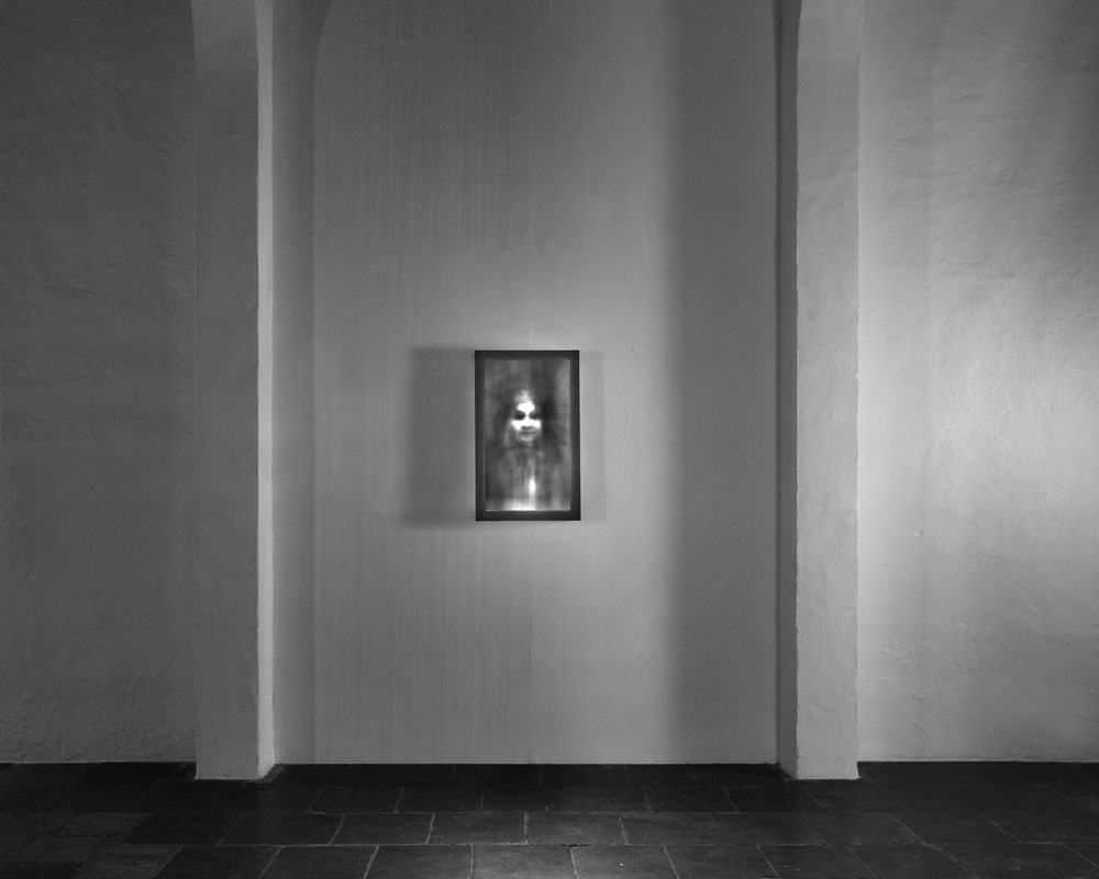 Kurt Ralske, 'Faceness 02 Egypt-London', 2015, single-channel video, no sound, 00:06:13, edition 1 of 3.
Photo Jan Liégeois, Courtesty the artist and Axel Vervoordt Gallery Kurt Ralske, 'Faceness 02 Egypt-London', 2015, single-channel video, no sound, 00:06:13, edition 1 of 3.
Photo Jan Liégeois, Courtesty the artist and Axel Vervoordt Gallery