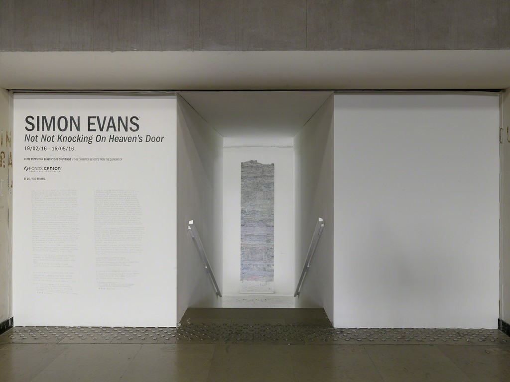 Exhibition view of Simon Evans, Not Not Knocking On Heaven’s Door, Palais de Tokyo (19.02 – 16.05.2016). Courtesy of the artist & James Cohan Gallery (New York, Shanghai) Photo: André Morin. Exhibition view of Simon Evans, Not Not Knocking On Heaven’s Door, Palais de Tokyo (19.02 – 16.05.2016). Courtesy of the artist & James Cohan Gallery (New York, Shanghai) Photo: André Morin.