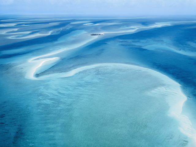 David Burdeny, ‘Sandbars 04, The Bahamas’, 2016, Galerie de Bellefeuille