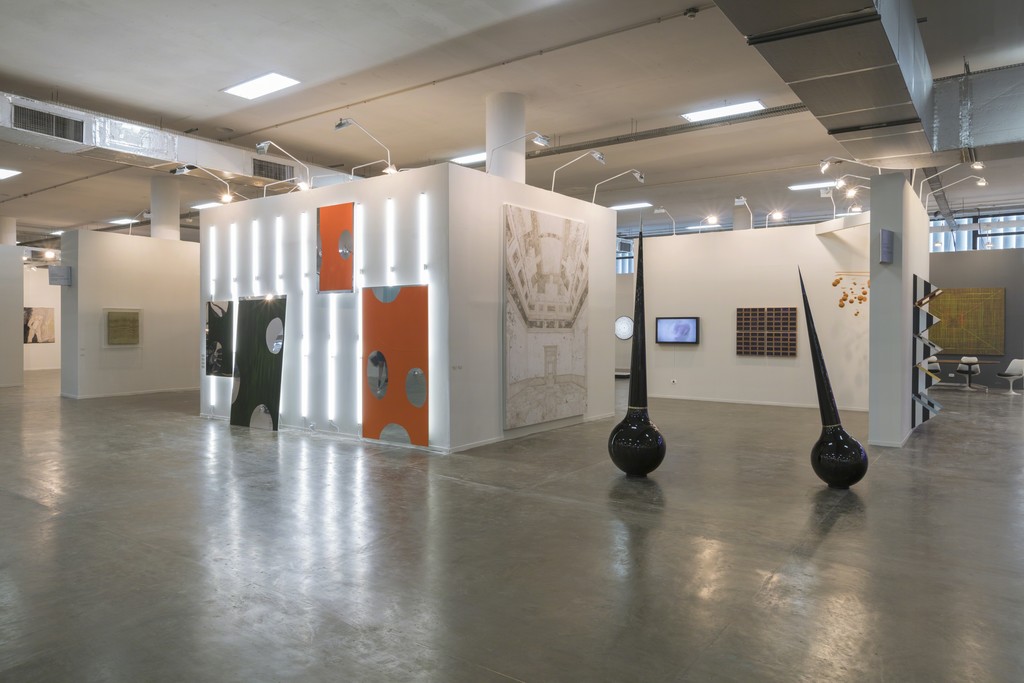 SP-Arte 2018 -- Galeria Nara Roesler -- booth J1 -- photo Everton Ballardin © the artist and Galeria Nara Roesler SP-Arte 2018 -- Galeria Nara Roesler -- booth J1 -- photo Everton Ballardin © the artist and Galeria Nara Roesler