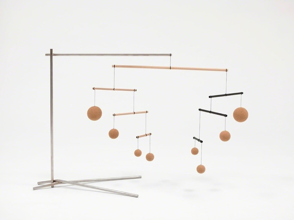 "Le Mobile n°5" / "Mobile n°5" 2015 / Acier inoxydable, carbone, hêtre, liège, lin, vernis acrylique / Stainless steel, carbon, beech, cork,linen, acrylic varnish / 56 x 98 x 90 cm / 22 1/16 x 38 1/2 x 35 1/2 inches / Unique / Photograph: Guillaume Ziccarelli Courtesy Galerie Perrotin "Le Mobile n°5" / "Mobile n°5" 2015 / Acier inoxydable, carbone, hêtre, liège, lin, vernis acrylique / Stainless steel, carbon, beech, cork,linen, acrylic varnish / 56 x 98 x 90 cm / 22 1/16 x 38 1/2 x 35 1/2 inches / Unique / Photograph: Guillaume Ziccarelli Courtesy Galerie Perrotin
