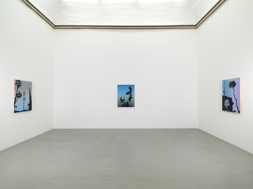 Glen Rubsamen, Gleaming and Inaccessible, Partial view of the exhibition, September 2017, Galleria Alfonso Artiaco, Napoli, Photo: Luciano Romano Glen Rubsamen, Gleaming and Inaccessible, Partial view of the exhibition, September 2017, Galleria Alfonso Artiaco, Napoli, Photo: Luciano Romano