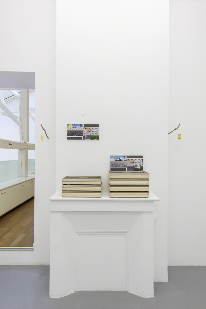 Mathew Hale, A PICTURE AND ITS PRICE, exhibition view
Courtesy of the artist and Michel Rein, Paris/Brussels, photo Florian Kleinnefen Mathew Hale, A PICTURE AND ITS PRICE, exhibition view
Courtesy of the artist and Michel Rein, Paris/Brussels, photo Florian Kleinnefen