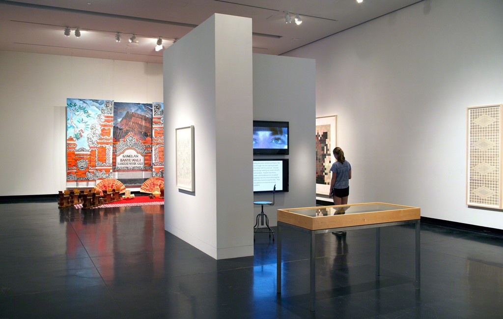 Installation view, Sixfold Symmetry: Pattern in Art and Science, Tang Teaching Museum, 2016, photo by Arthur Evans Installation view, Sixfold Symmetry: Pattern in Art and Science, Tang Teaching Museum, 2016, photo by Arthur Evans