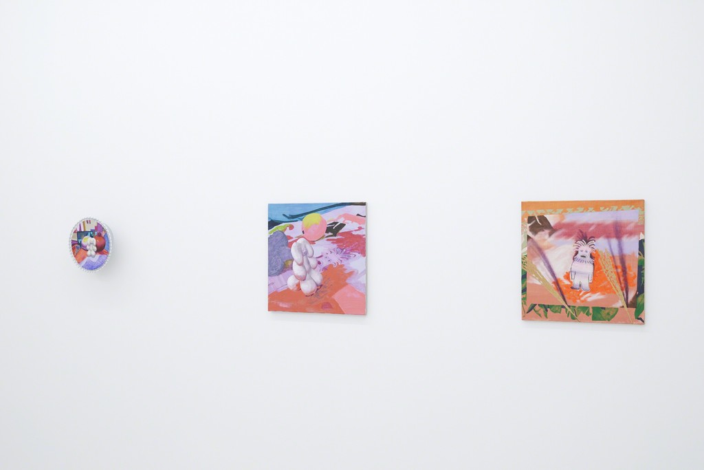 Installation view from “Sleeping Stone” 8/ ART GALLERY/ Tomio Koyama Gallery, 2017 ©Aya Ito, photo by Kenji Takahashi Installation view from “Sleeping Stone” 8/ ART GALLERY/ Tomio Koyama Gallery, 2017 ©Aya Ito, photo by Kenji Takahashi