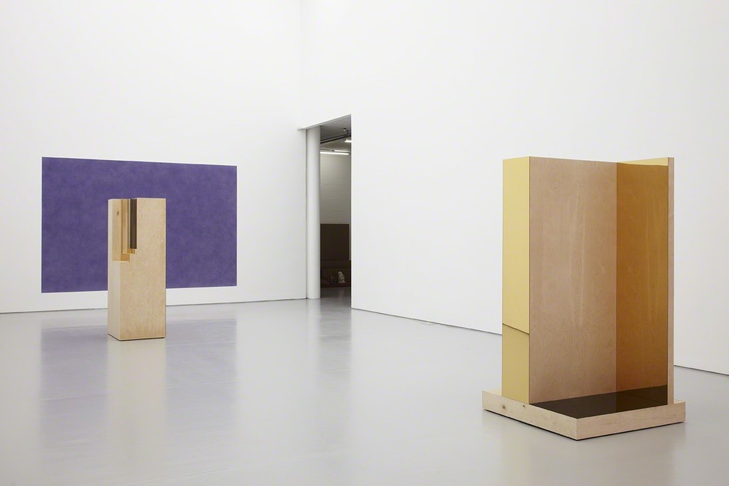Isabelle Cornaro, Témoins oculaires (2015) installation view. Photograph by Stuart Whipps Isabelle Cornaro, Témoins oculaires (2015) installation view. Photograph by Stuart Whipps