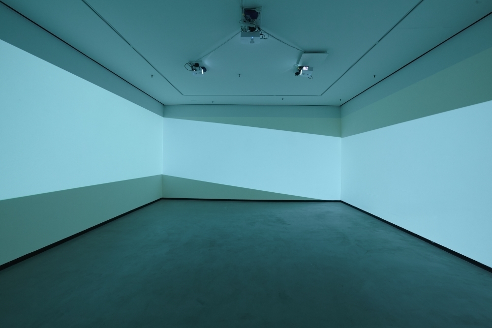 Pekka Sassi, Colours, 2017, 3-channels video installation Pekka Sassi, Colours, 2017, 3-channels video installation