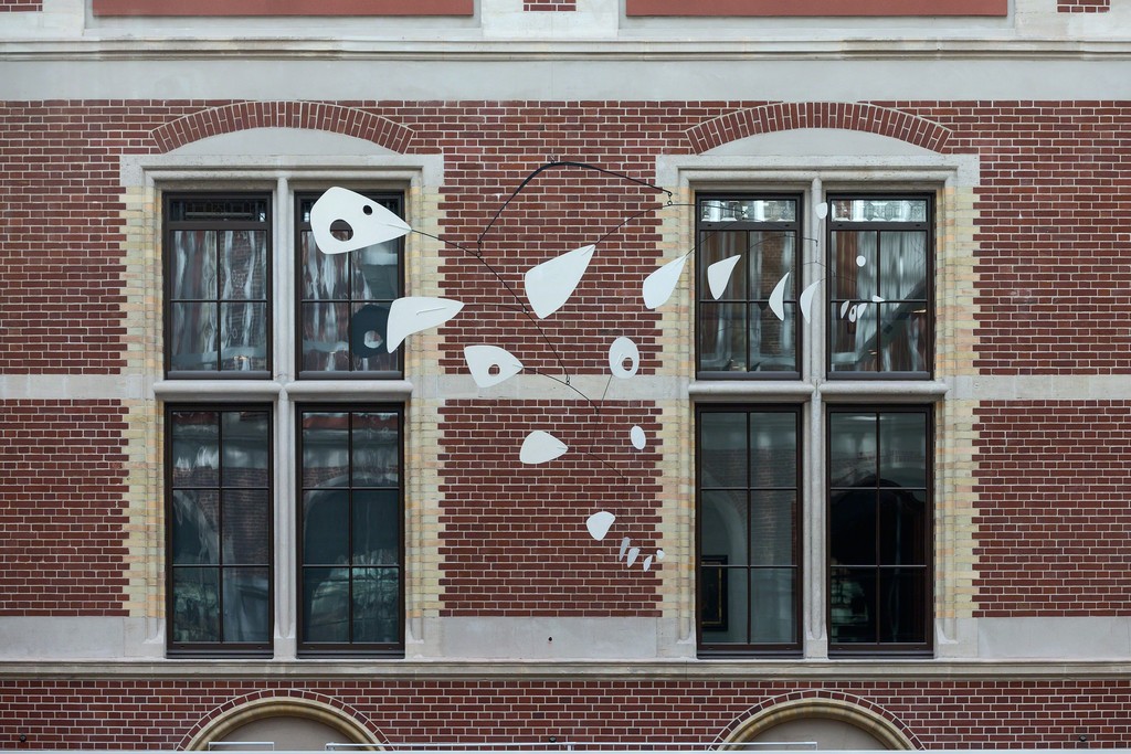 Installation view, “Alexander Calder at the Rijksmuseum,” Rijksmuseum, Amsterdam, 2014. Photo: Olivier Middendorp Installation view, “Alexander Calder at the Rijksmuseum,” Rijksmuseum, Amsterdam, 2014. Photo: Olivier Middendorp