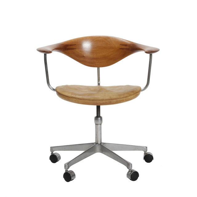 Hans Jørgensen Wegner Swivel chair (1955) Artsy