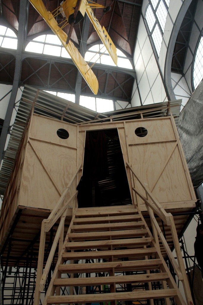 Installation view of "Tótem" (2015). Courtesy of Museo Universitario del Chopo, Mexico City Installation view of "Tótem" (2015). Courtesy of Museo Universitario del Chopo, Mexico City