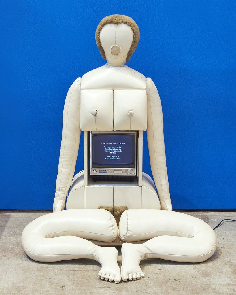 Installation view, Nicola L.: Works, 1968 to the Present, SculptureCenter, New York, 2017. Photo: Kyle Knodell Installation view, Nicola L.: Works, 1968 to the Present, SculptureCenter, New York, 2017. Photo: Kyle Knodell