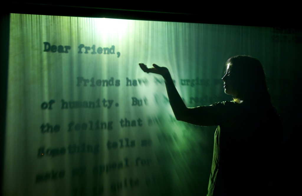 Installation photograph of “Jitish Kallat: Covering Letter,” Courtesy of Philadelphia Museum of Art. 2016. Installation photograph of “Jitish Kallat: Covering Letter,” Courtesy of Philadelphia Museum of Art. 2016.