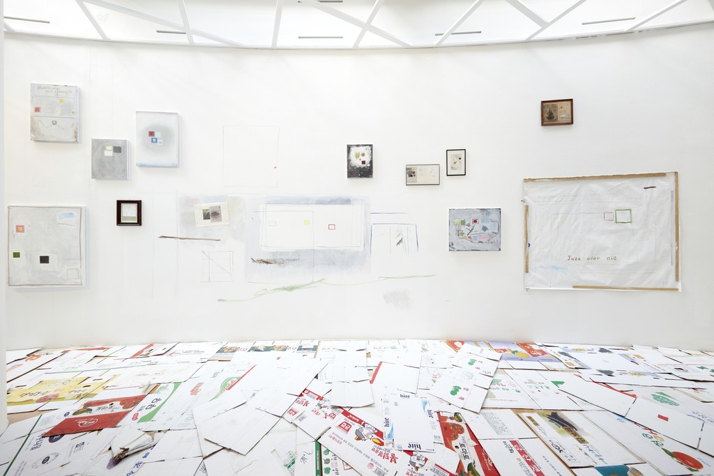 Sen Chung, Untitled, 2016. Installation view of "Connect 1: Still Acts" at Art Sonje Center, 2016. Photo: Sang-tae Kim
Sen Chung, Untitled, 2016. Installation view of "Connect 1: Still Acts" at Art Sonje Center, 2016. Photo: Sang-tae Kim