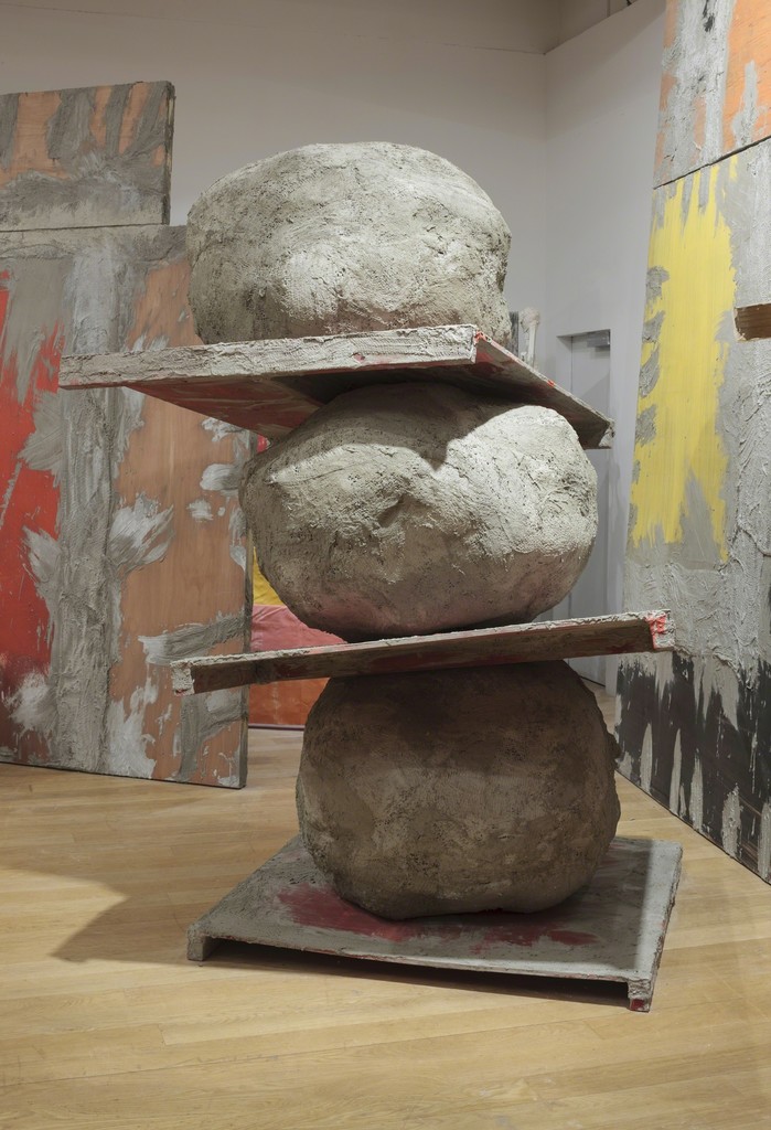 Phyllida Barlow, untitled: stack, 2015
Installation view: set, The Fruitmarket
Gallery, Edinburgh, 2015
Courtesy the artist and Hauser &
Wirth
Photo: Ruth Clark Phyllida Barlow, untitled: stack, 2015
Installation view: set, The Fruitmarket
Gallery, Edinburgh, 2015
Courtesy the artist and Hauser &
Wirth
Photo: Ruth Clark