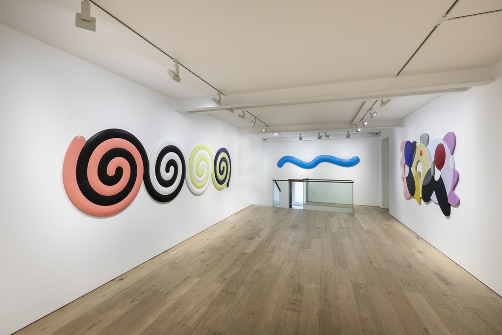 View of the exhibition "Two Purple Tigers", at Perrotin Seoul © Photo: Youngha Cho. Courtesy of the artist & Perrotin View of the exhibition "Two Purple Tigers", at Perrotin Seoul © Photo: Youngha Cho. Courtesy of the artist & Perrotin