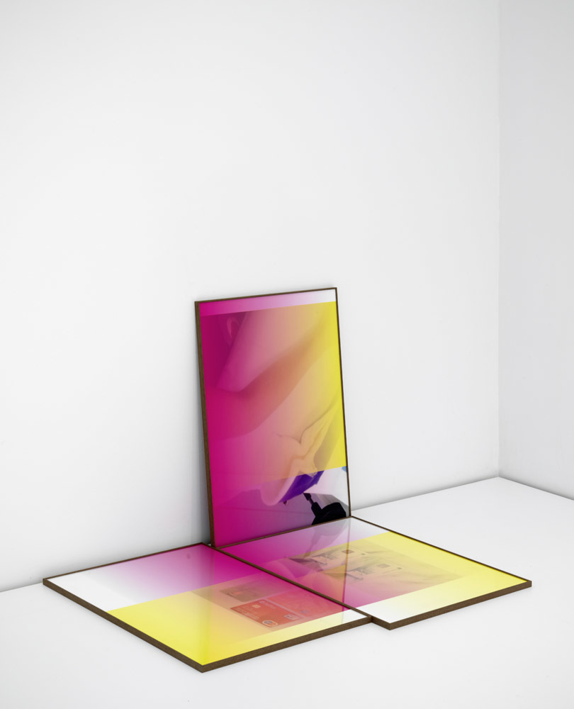 Saskia Noor van Imhoff #+21.00 (part of an installation) Courtesy Galerie Fons Welters. photographer: Gert Jan van Rooij Saskia Noor van Imhoff #+21.00 (part of an installation) Courtesy Galerie Fons Welters. photographer: Gert Jan van Rooij