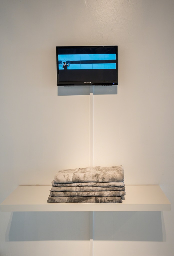 "Stains" video installation, Nathalie Alfonso.
Photo : Nuurs Ortiz "Stains" video installation, Nathalie Alfonso.
Photo : Nuurs Ortiz