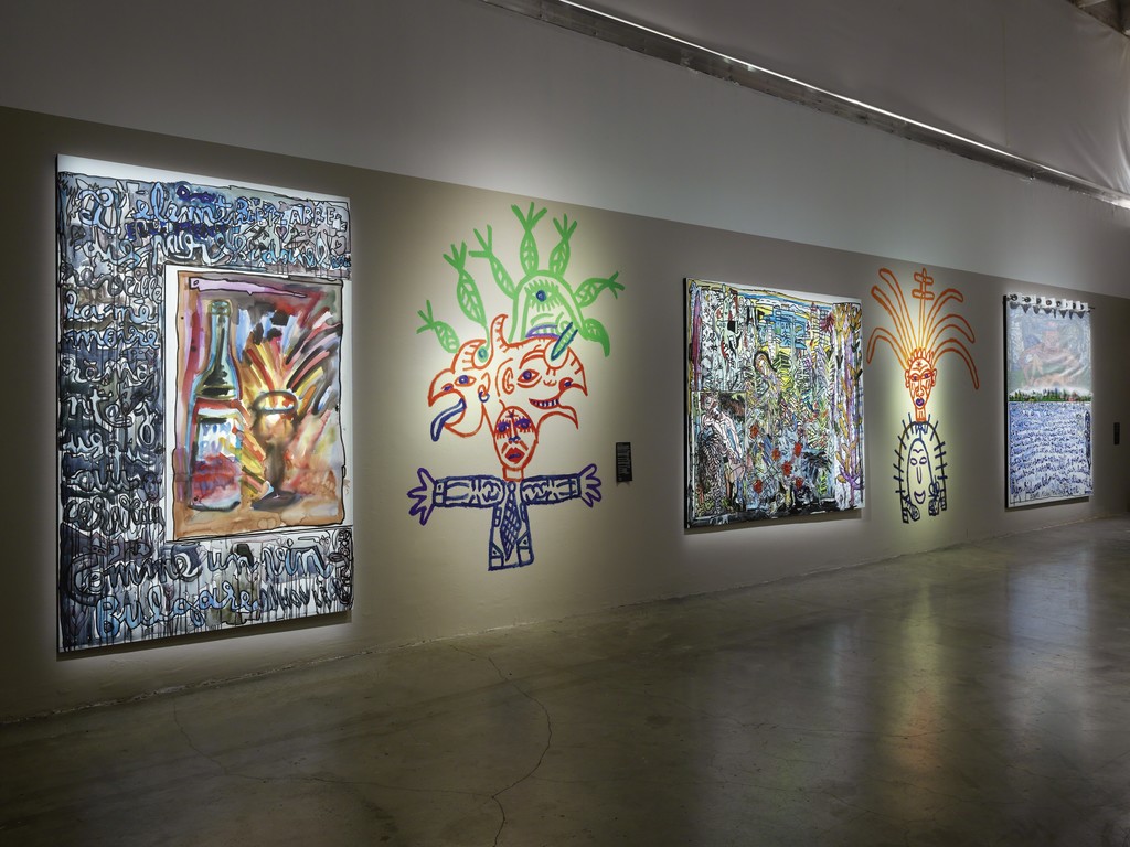 Exhibition view of Michel Houellebecq, Rester vivant, Palais de Tokyo (23.06 – 11.09.2016). Photo : André Morin Exhibition view of Michel Houellebecq, Rester vivant, Palais de Tokyo (23.06 – 11.09.2016). Photo : André Morin