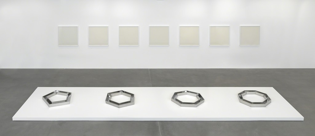 Installation view of The Open Polygon series, 1973 and Pure Polygon series, 1975 - 1976. All artworks © The Estate of Walter De Maria. Photo: Mike Bruce. Courtesy Gagosian Gallery. Installation view of The Open Polygon series, 1973 and Pure Polygon series, 1975 - 1976. All artworks © The Estate of Walter De Maria. Photo: Mike Bruce. Courtesy Gagosian Gallery.