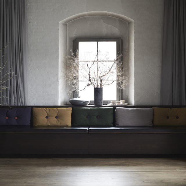 Kontrapunkt, ‘banquette from the private dining room’, 2010, Rago/Wright