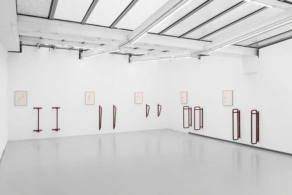 Exhibition view “n x 2 modules” Valentin,
Paris, France, 2017.
© Photo: Grégory Copitet / Courtesy of the artist and Valentin, Paris. Exhibition view “n x 2 modules” Valentin,
Paris, France, 2017.
© Photo: Grégory Copitet / Courtesy of the artist and Valentin, Paris.