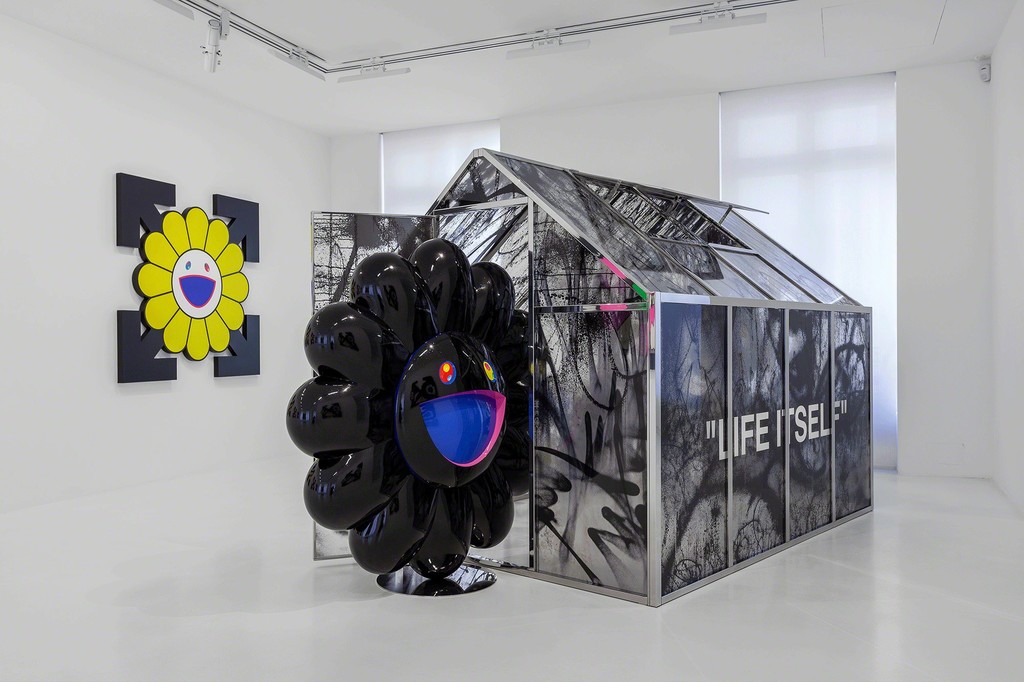 Artworks © Virgil Abloh and © Takashi Murakami. Photo: Zarko Vijatovic. Courtesy Gagosian. Artworks © Virgil Abloh and © Takashi Murakami. Photo: Zarko Vijatovic. Courtesy Gagosian.