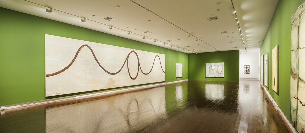 Installation shot of "Myth/History II: Shanghai Galaxy." Courtesy of Yuz Museum, JJYPHOTO (2015) Installation shot of "Myth/History II: Shanghai Galaxy." Courtesy of Yuz Museum, JJYPHOTO (2015)