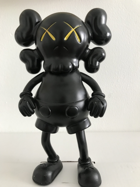 KAWS | BOUNTY HUNTER BLACK (1999) | Artsy